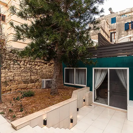 8 At Palazzo Seraphim Boutique Living In St Julians בית הארחה