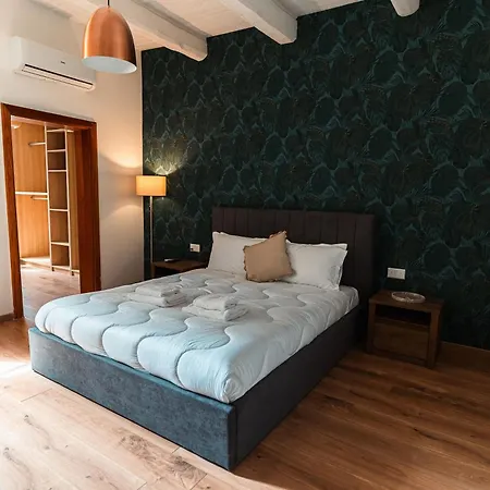 Πανσιόν 8 At Palazzo Seraphim Boutique Living In St Julians *