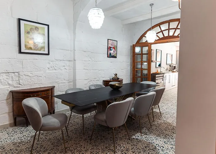 8 At Palazzo Seraphim Boutique Living In St Julians Gæstehus 3*