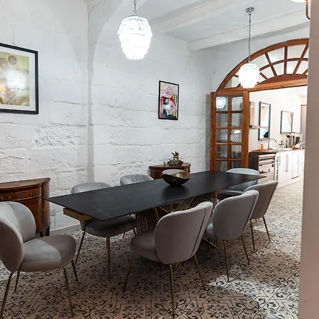 8 At Palazzo Seraphim Boutique Living In St Julians Pensionat 3*