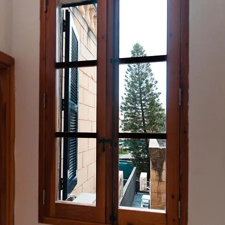 8 At Palazzo Seraphim Boutique Living In St Julians Pensionat 3*